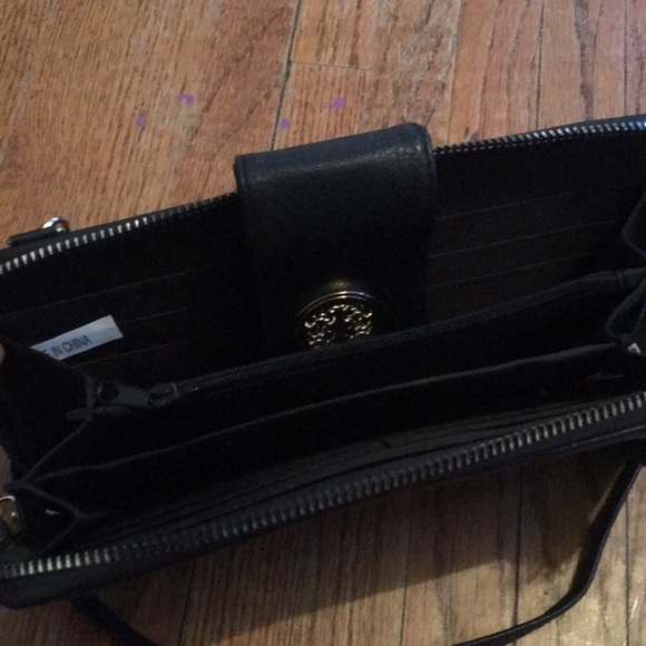 Black Clutch Wristlet Purse with Crossbody Strap - Picture 5 of 5